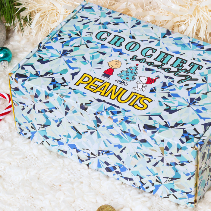 Totally Hooked - Peanuts Patterns & Videos - Box 57