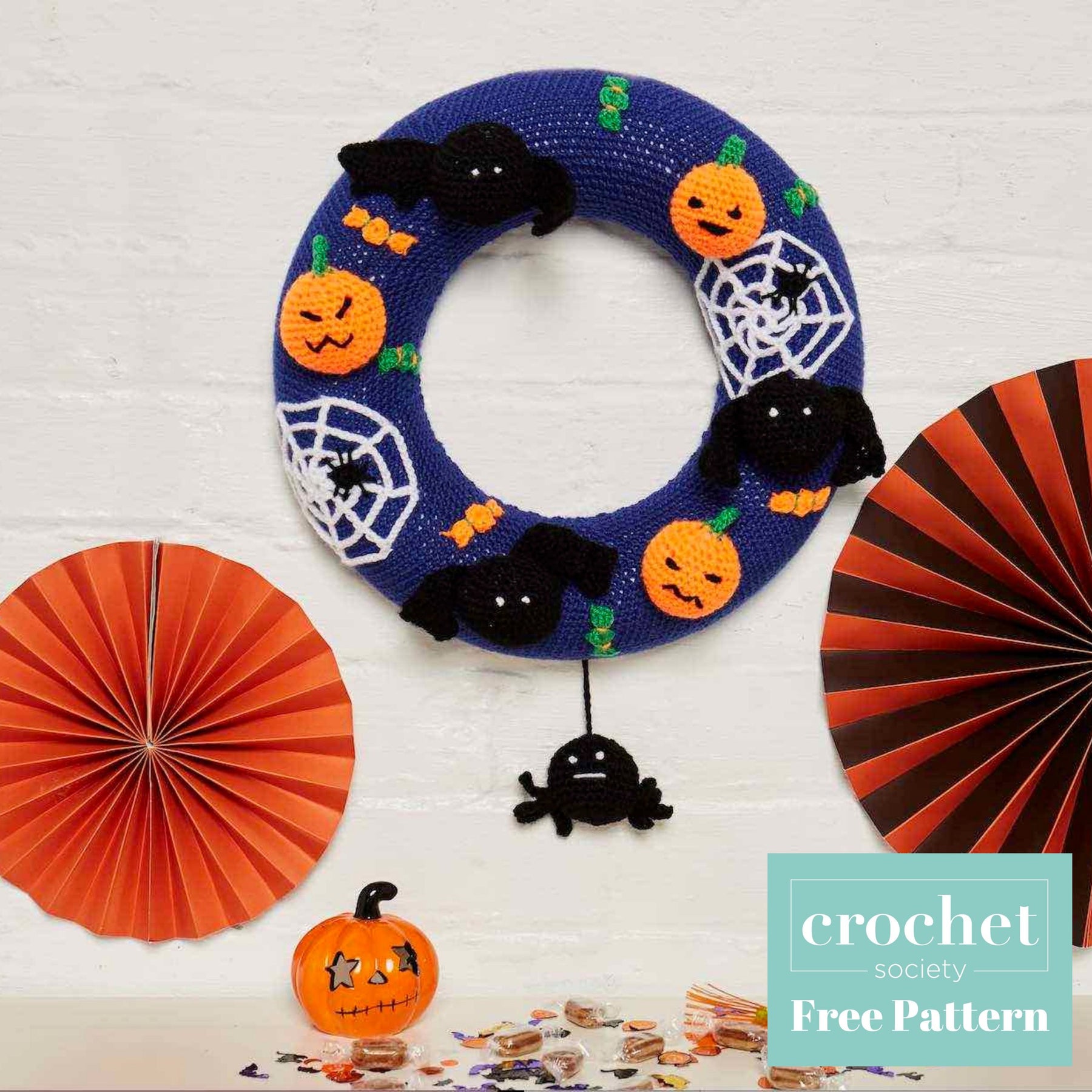 FREE Crochet Pattern: Halloween Wreath