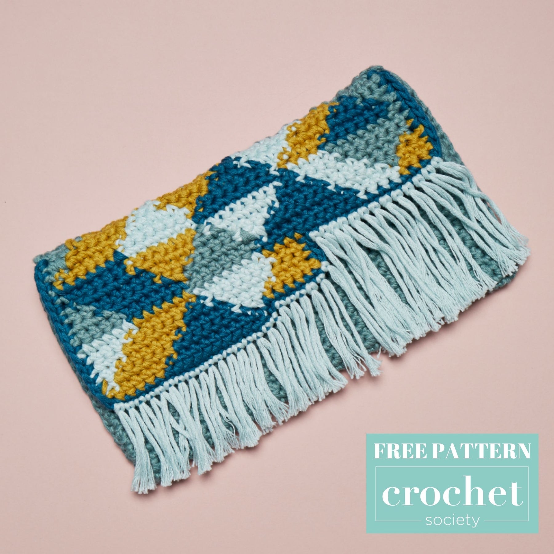 Free Crochet Pattern: Fringe Clutch Bag