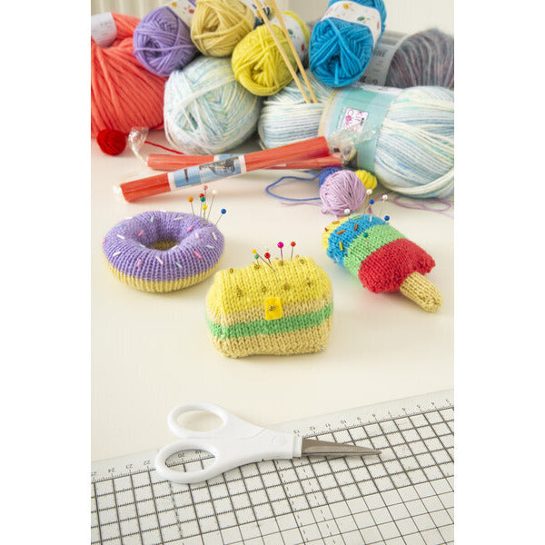 Your Crochet & Knitting Magazine #43 With 6 Yarn Balls, Crochet Hook & Knitting Needles