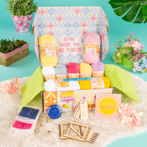 Totally Hooked Crochet Kit 61: Crochet Society x Victoria Kairis