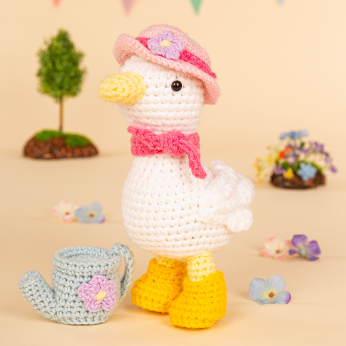 Totally Hooked Crochet Kit 61: Crochet Society x Victoria Kairis