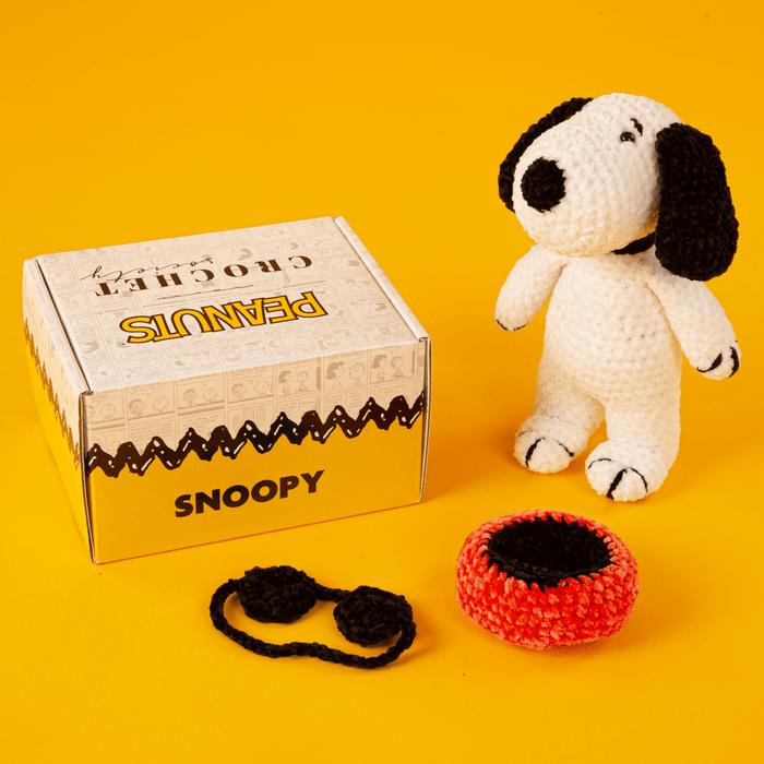 Snoopy Crochet Kit | Peanuts Collection