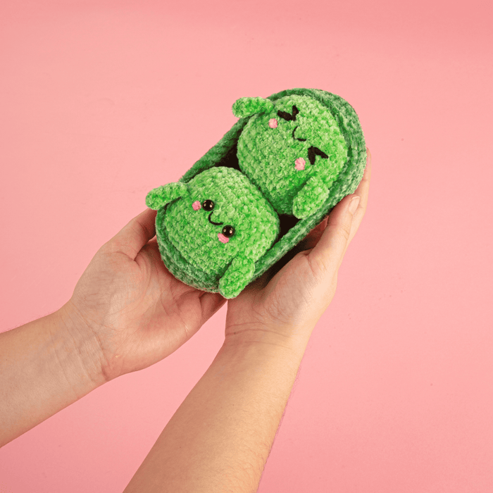 Crochet Society Amigurumi Crochet Kit: Tim & Charlotte The Peas In A Pod | 5 A Day Collection