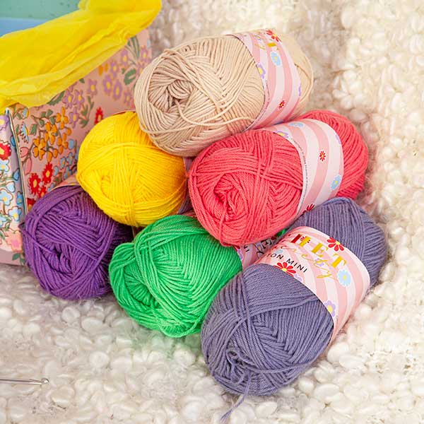 Totally Hooked Crochet Kit 54: Crochet Society x Happy Berry