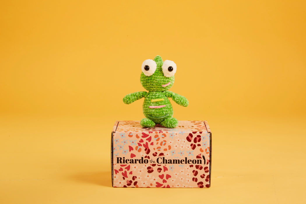 Crochet Society Amigurumi Crochet Kit: Ricardo the Chameleon | Menagerie Collection