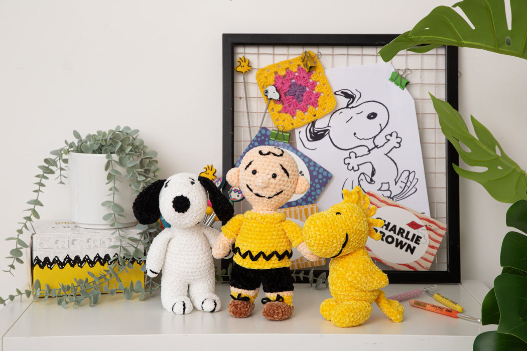 Charlie Brown Crochet Kit | Peanuts Collection